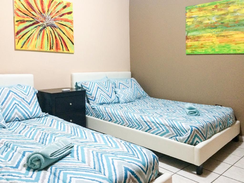 Coastal Express Inn & Suites #1 At 681 Ocean Drive Islote Zimmer foto